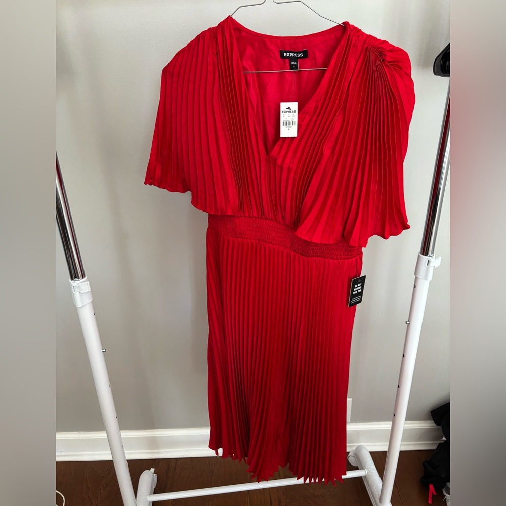 Red pleated express dress NWT